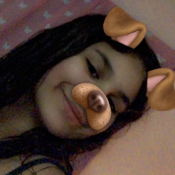 Meet your Posher, Gabriella - Picture 1 of 1